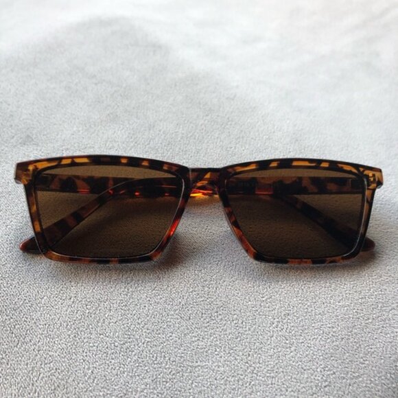 Tortoiseshell Square Sunglasses ~ Brand New main image 5